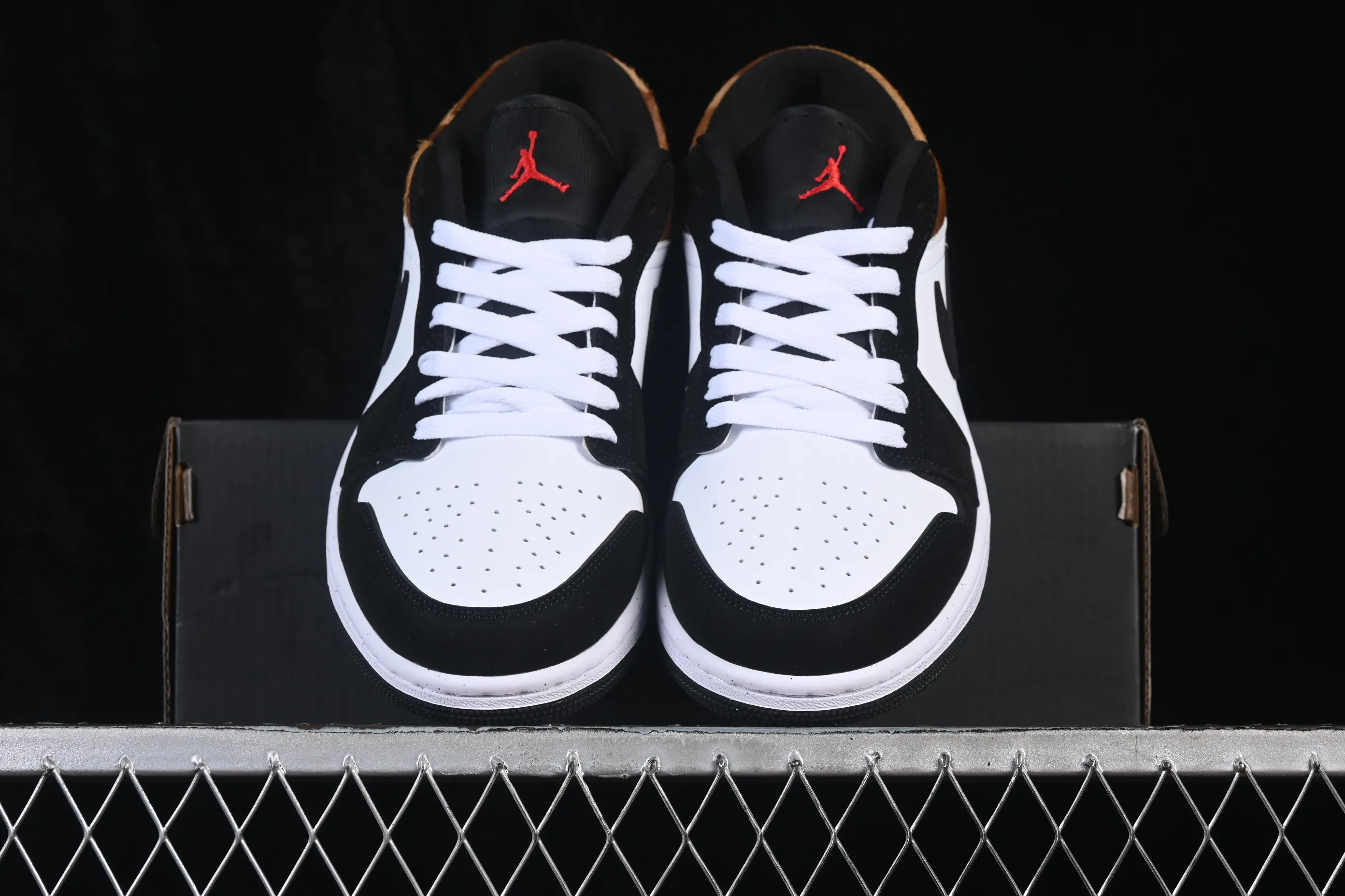 All categories Air Jordan Jordan series basketball shoes Air Jordan 1 Low Air Jordan 1 Low AJ1 Joe 1 Year of the Horse limited low-top retro culture basketball shoes IX8740-101